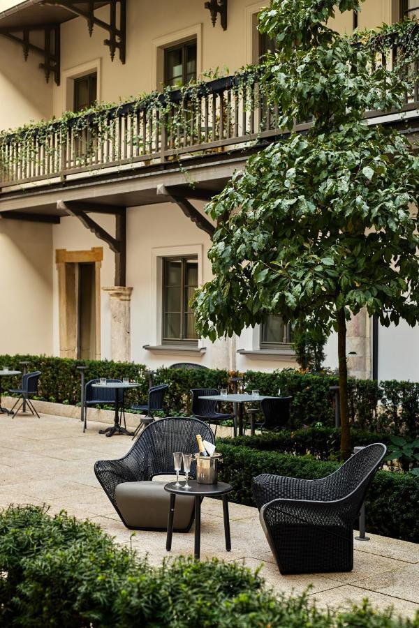 Hotel H15 Luxury Palace - Destigo Hotels クラクフ エクステリア 写真 The courtyard of the museum